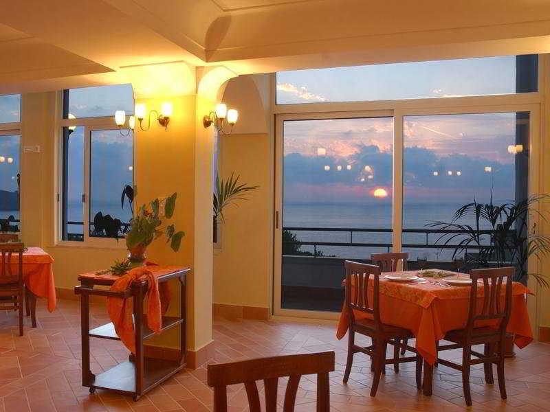 Hotel Baia Palinuro Εξωτερικό φωτογραφία